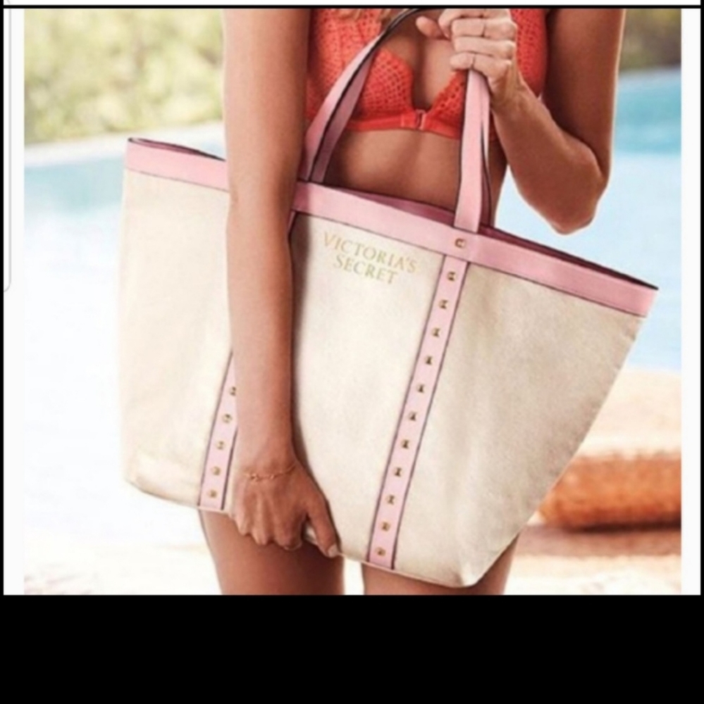 🆕️ VICTORIA'S SECRET Canvas Studded Tote!